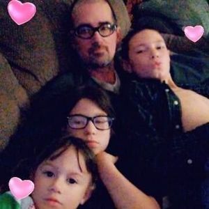 Meet your Posher, Troy